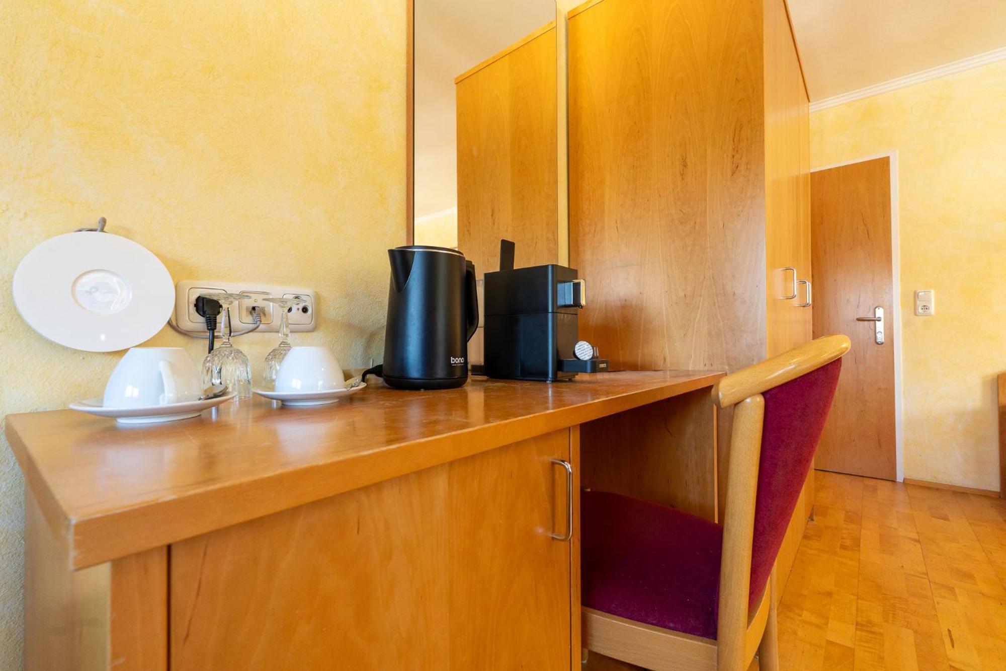 Whats-App Self-Check-In - Villa Maria Theresia Бад Гоисерн Номер фото