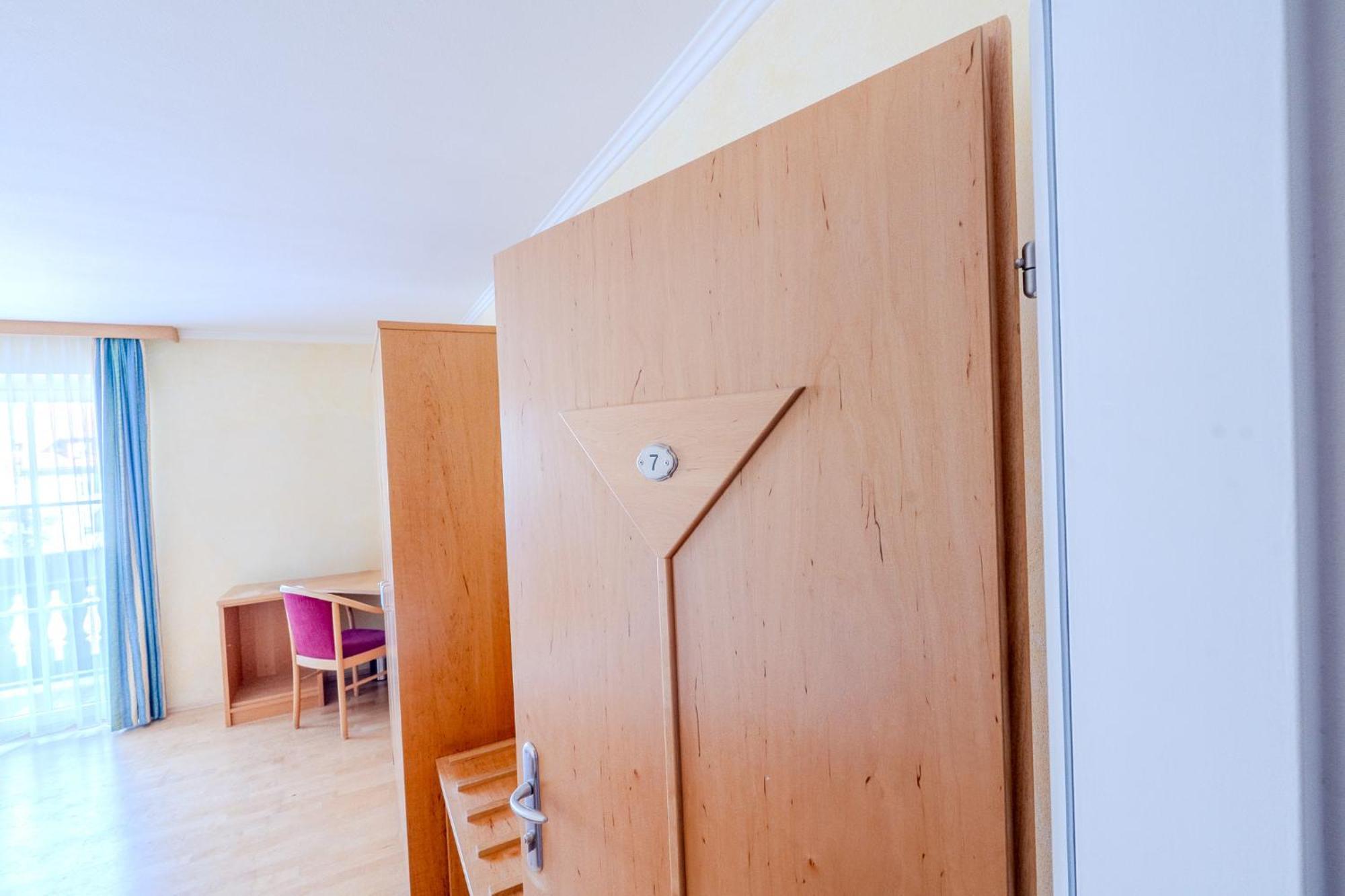 Whats-App Self-Check-In - Villa Maria Theresia Бад Гоисерн Номер фото